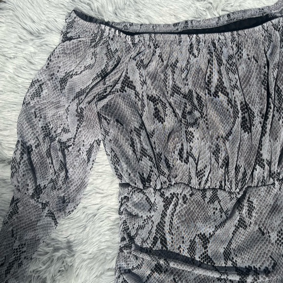 NWOT • Express Top - Picture 2 of 9